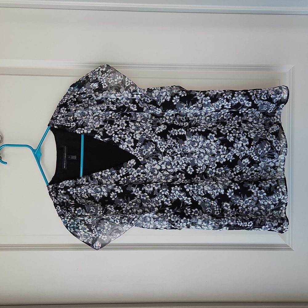 Butterfly Winged Flower top